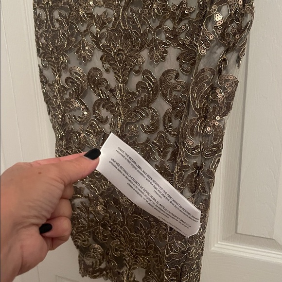 Tadashi Shoji Sleeveless Sequin Cocktail Dress - Picture 7 of 13